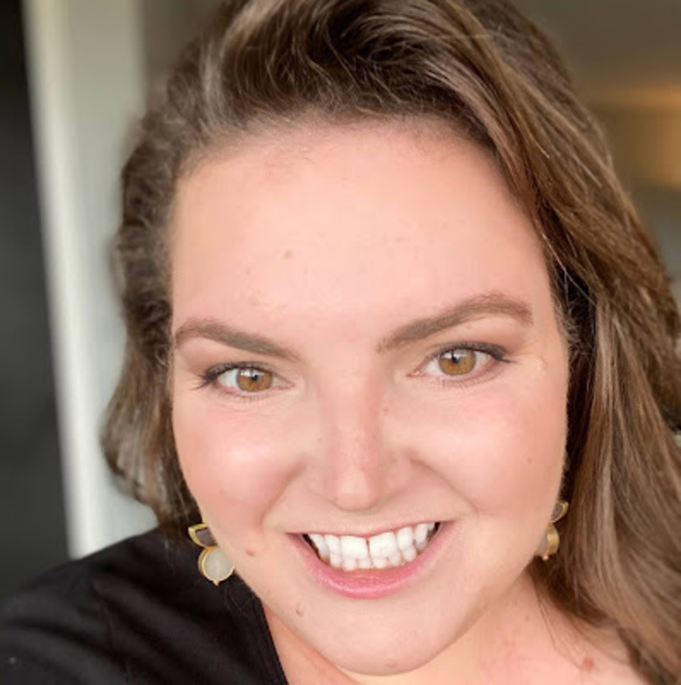 Meet your Posher, Alexandra